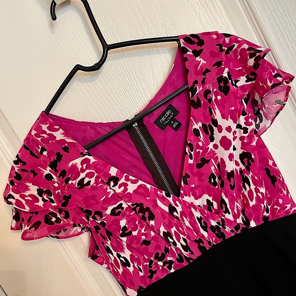 Cute Pencil Dress Size 8 - Picture 2 of 5